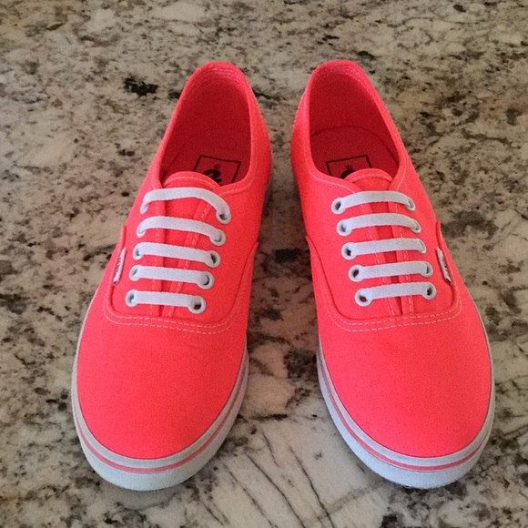 authentic shoe website